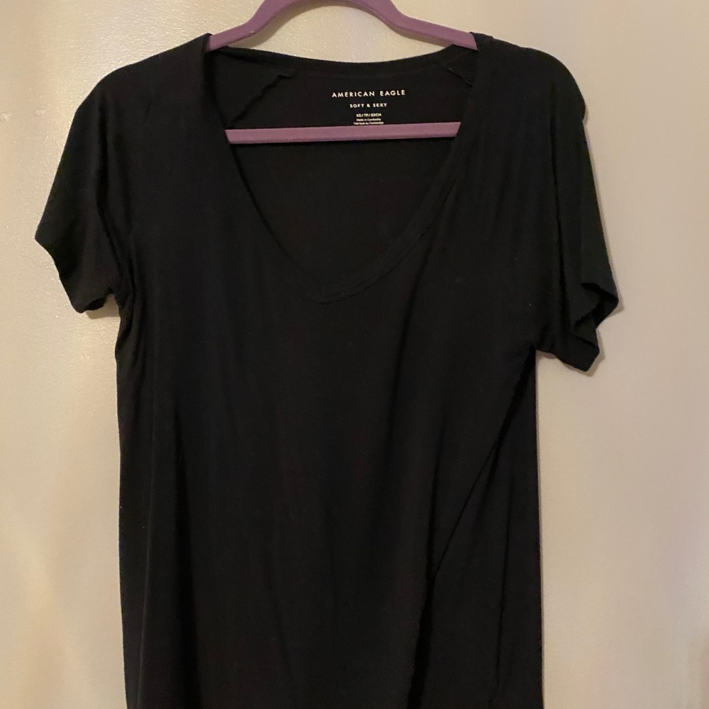 Super cute and soft American eagle t shirt